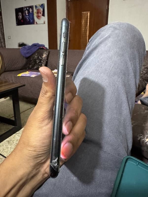 11 pro max 256 GB PTA approved Midnight Green 1