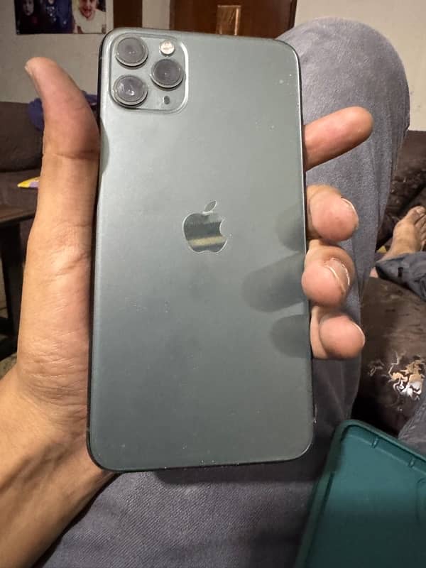 11 pro max 256 GB PTA approved Midnight Green 5