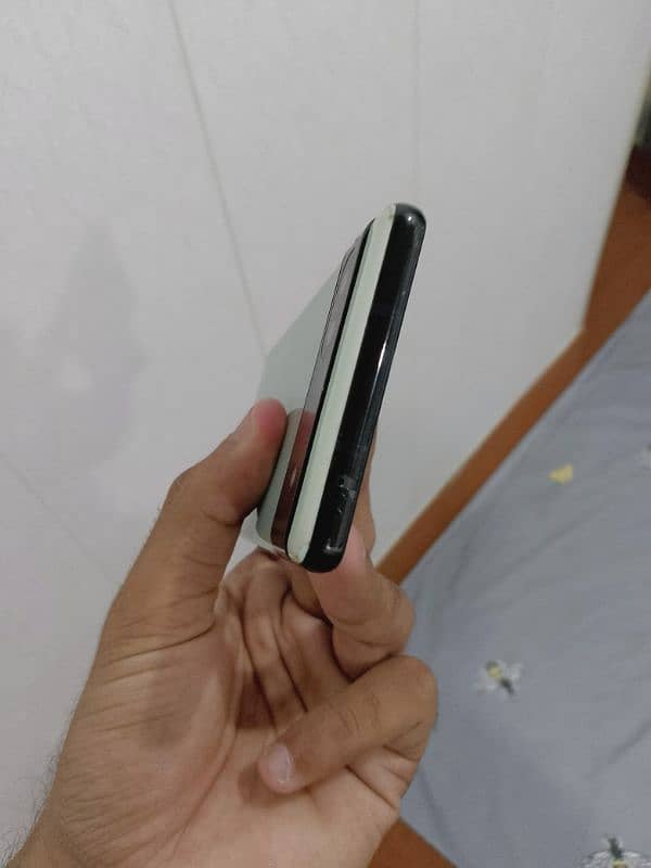 Google pixel 6a 3