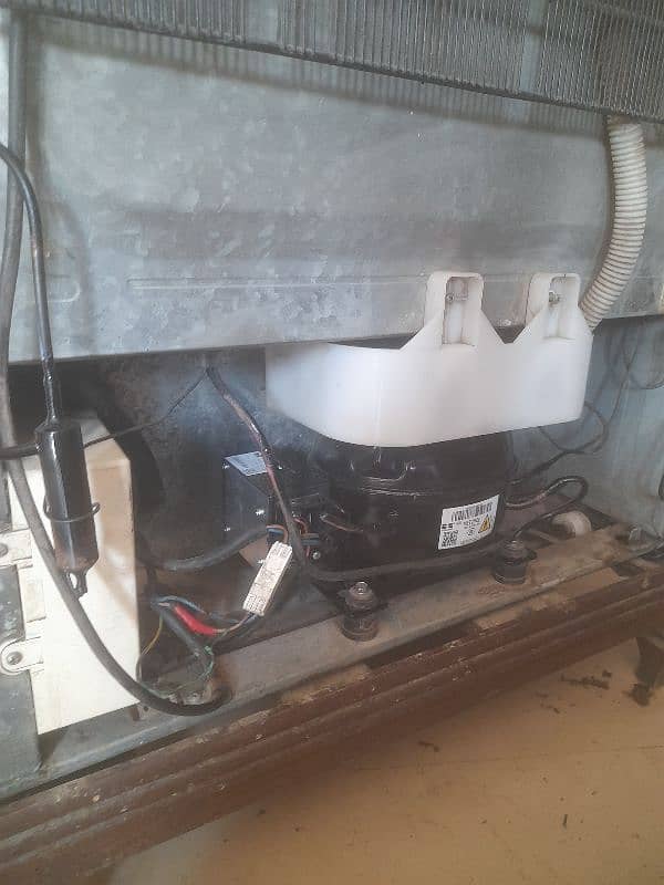 Haier 2021 digital inverter medeiom size. model HRF3861.0303 4927237 8