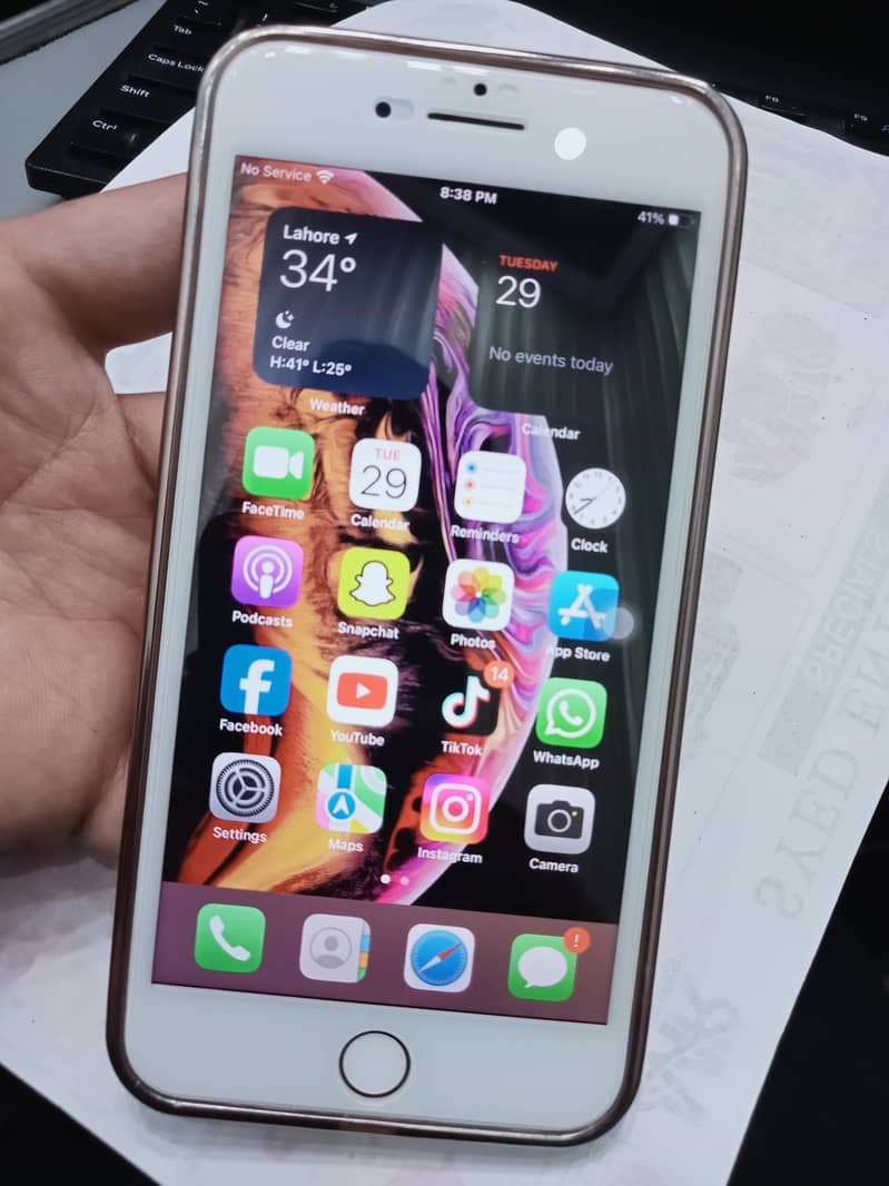 iPhone 8 Plus 64 gb non PTA Gold 1