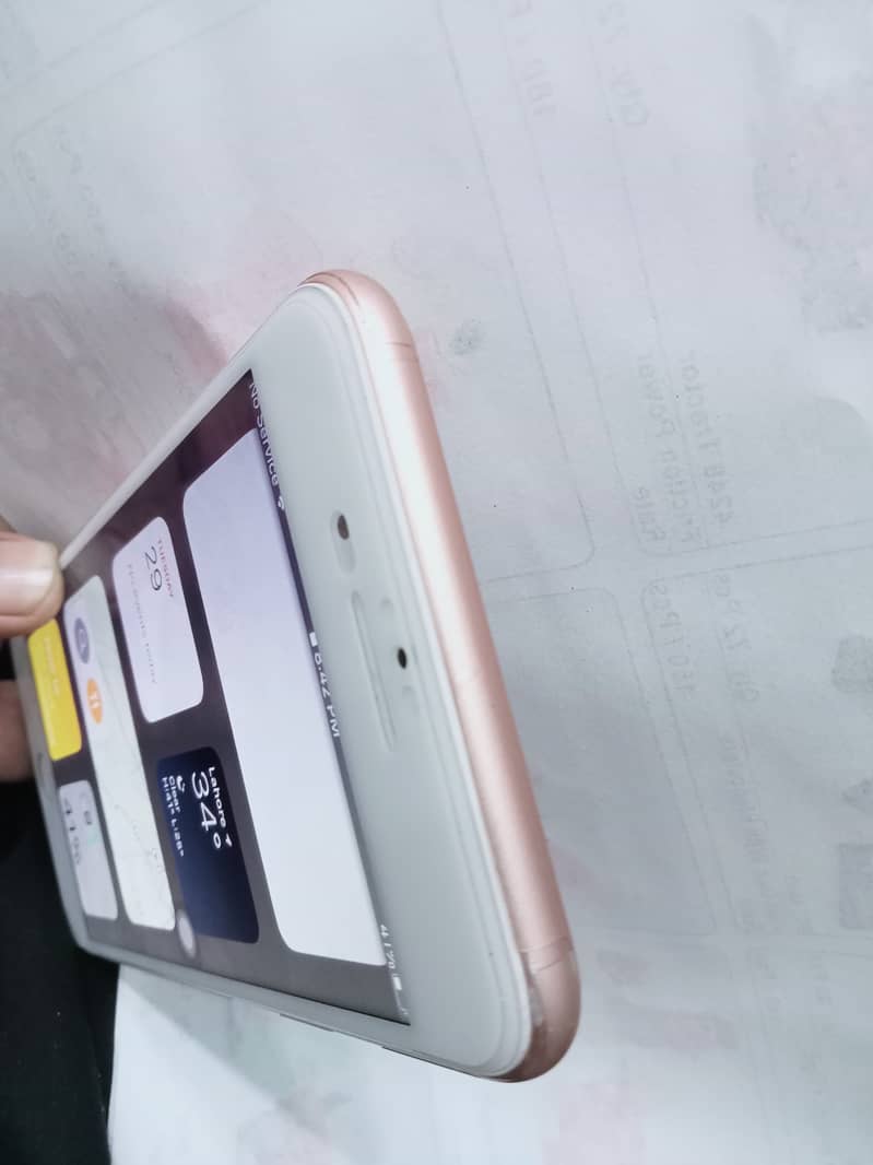 iPhone 8 Plus 64 gb non PTA Gold 5
