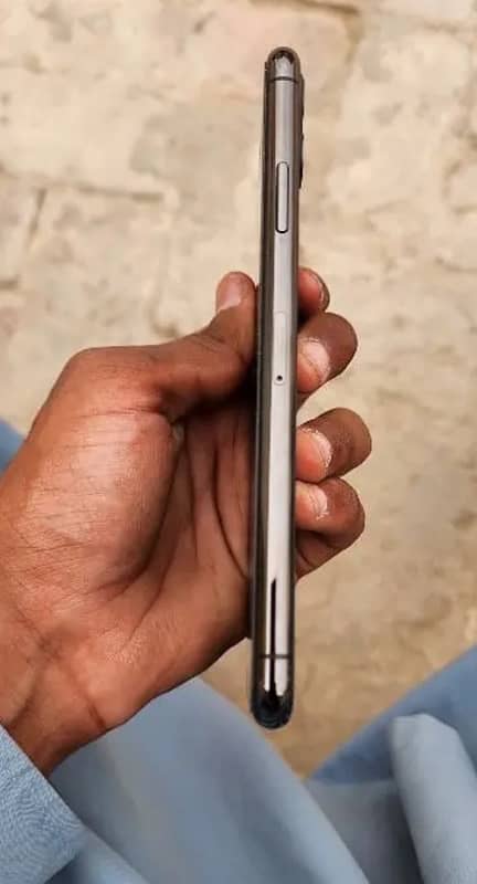 IPHONE 11 PRO MAX (PTA APPROVED) 1