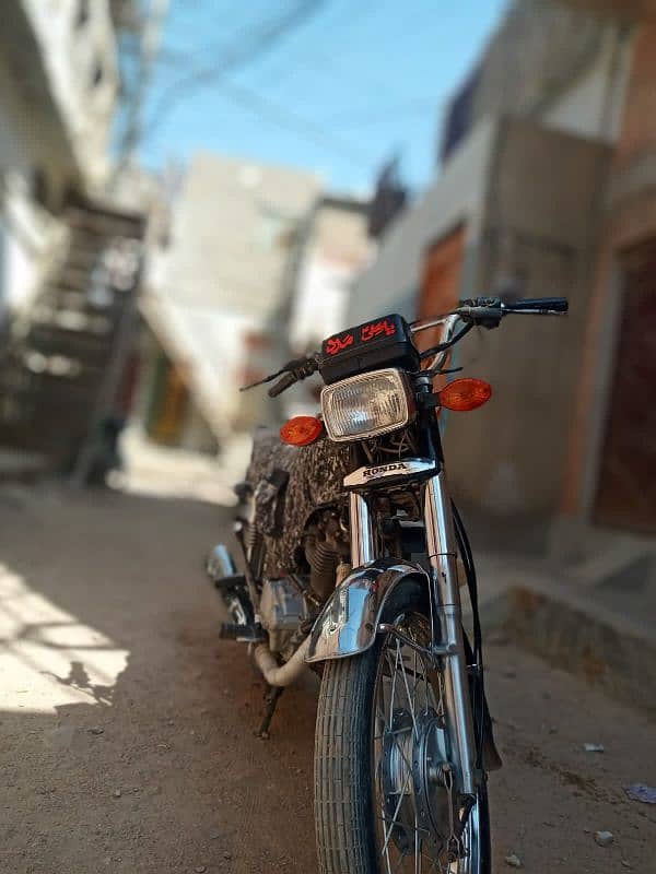HONDA 125 karachi number 0