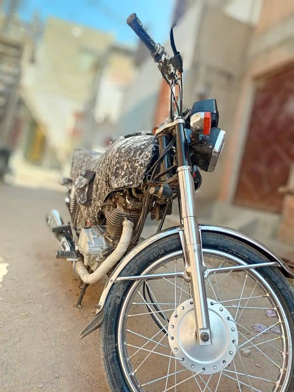 HONDA 125 karachi number 1