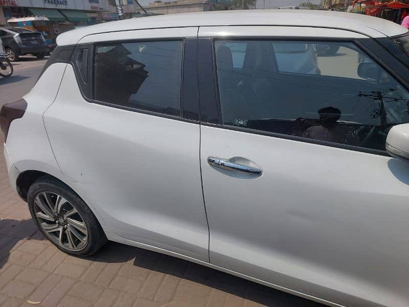 Suzuki Swift 2022 4