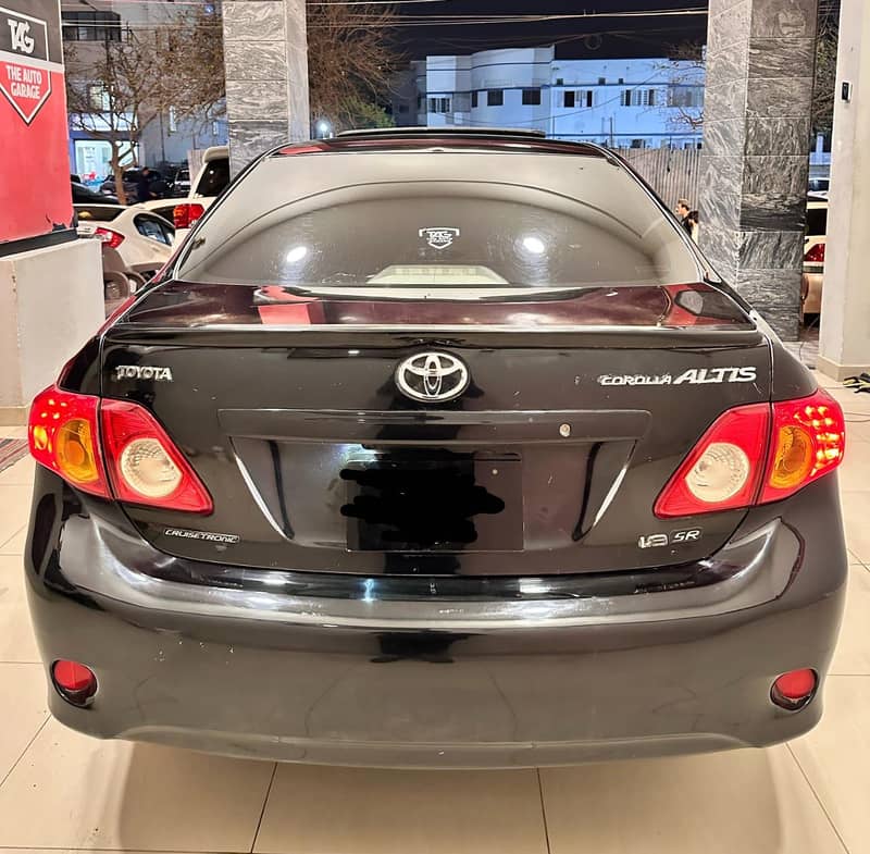 toyota corolla sr 2009 model 4