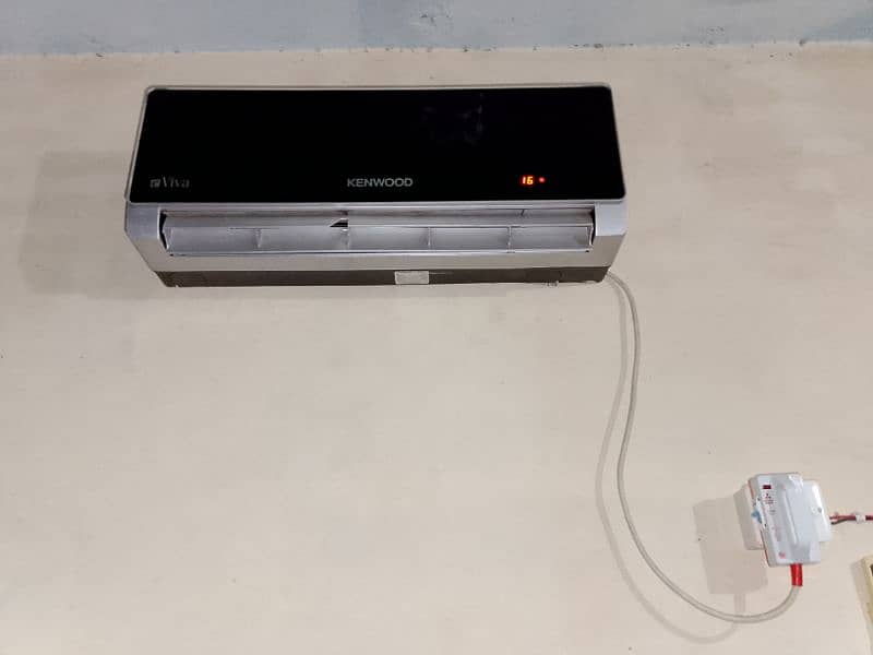 Ac 1 Ton For Sale In Working Condition 1