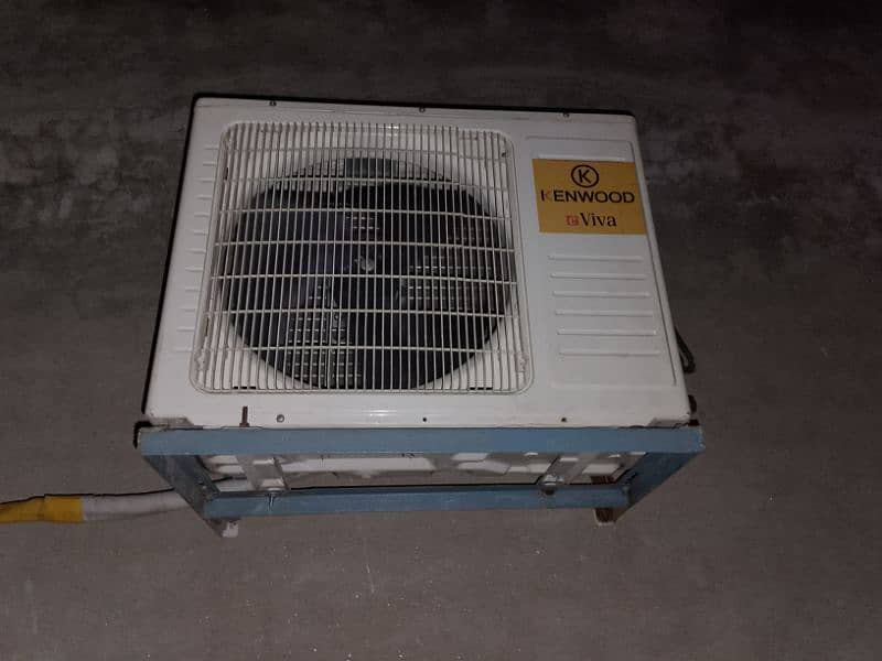 Ac 1 Ton For Sale In Working Condition 2