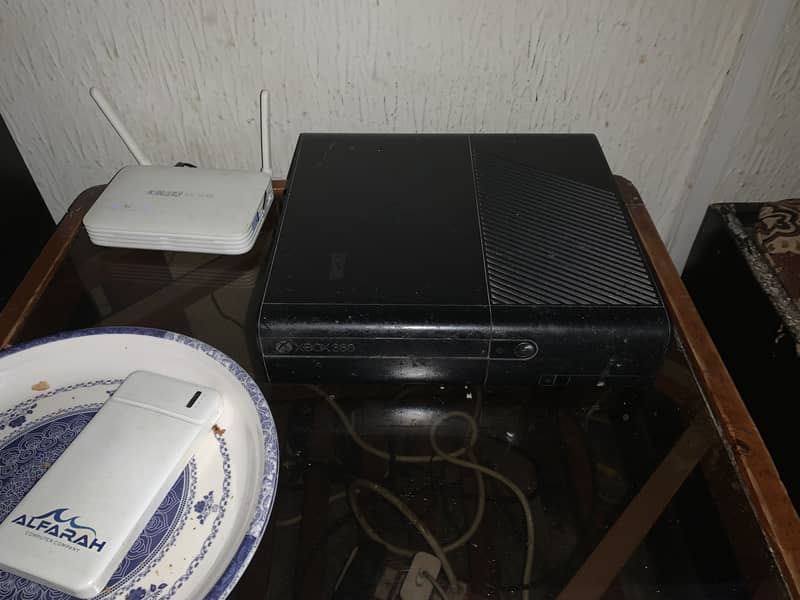 Xbox 360 ultra slim 0
