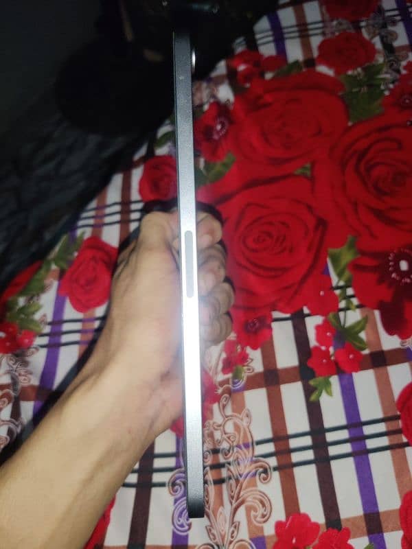 ipad mini 7 128GB just box opened 2days used 5