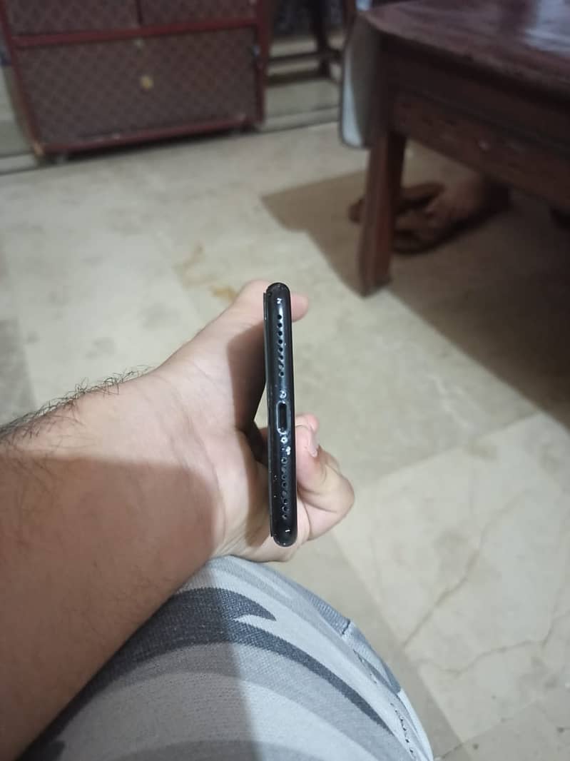 Iphone 7plus(PTA) 1