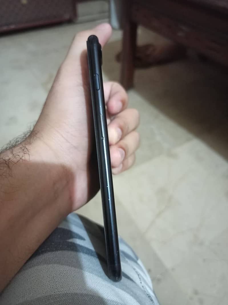 Iphone 7plus(PTA) 5