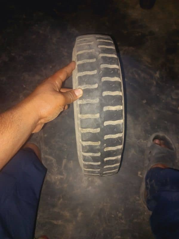rickshaw rim and tyre 1
