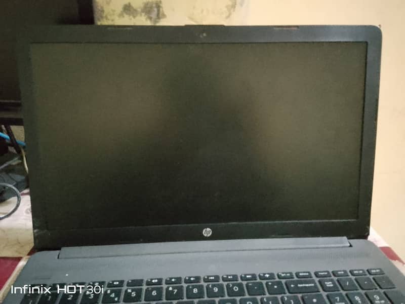 AMD Athlon Silver 3050u With Redeon Graphics 2.30 GHz hp laptop 4