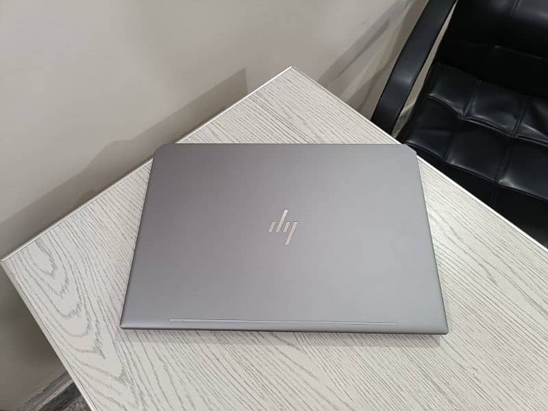 Hp Zbook Studio 15 G5 core i7 9th gen hexacore (i7-9850H) 4gb Nvidia 0