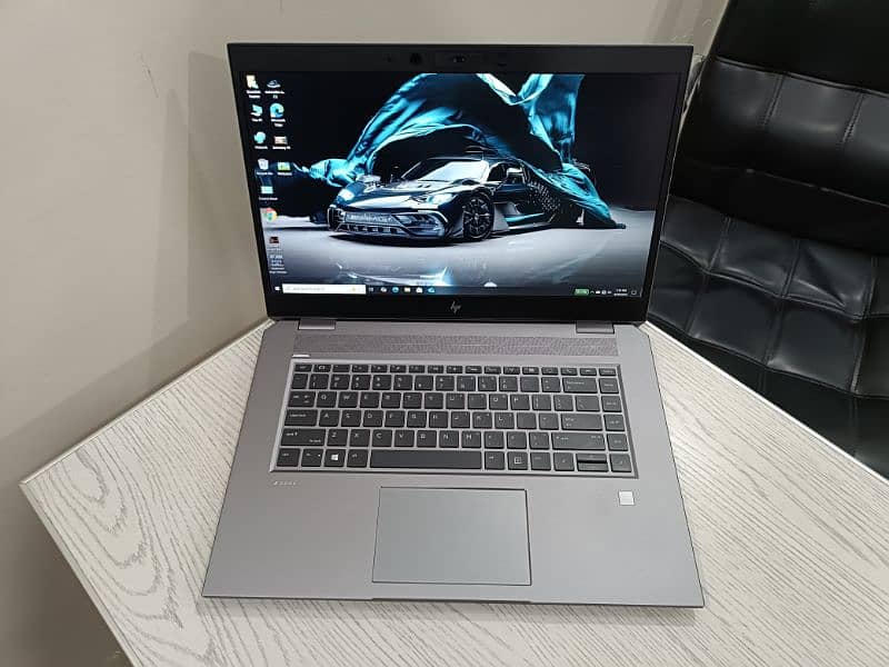 Hp Zbook Studio 15 G5 core i7 9th gen hexacore (i7-9850H) 4gb Nvidia 1