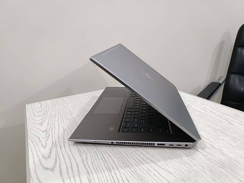 Hp Zbook Studio 15 G5 core i7 9th gen hexacore (i7-9850H) 4gb Nvidia 10