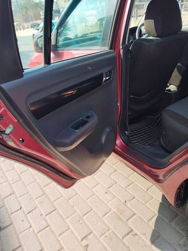 Suzuki Swift 2015 6