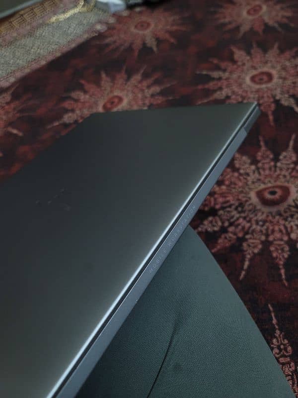 HP zbook 15u g5 15 inch with 2 gb gpu |16/512| 8
