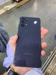 Samsung galaxy A32 with box all over all okay urgent sell