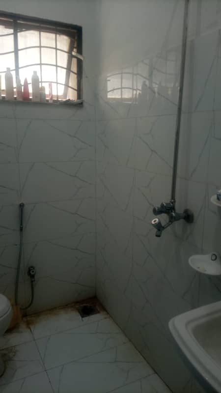 8 marla Beautiful Portion for Rent 10