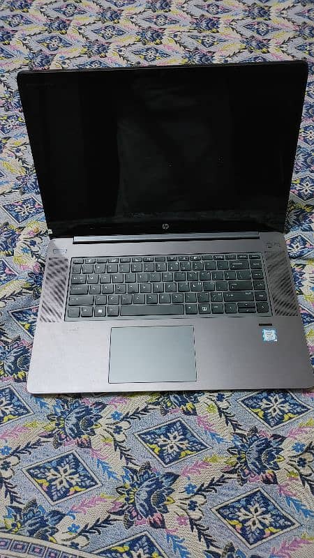 hp zbook studio g3 touch screen 16/256 4gb gpu 0