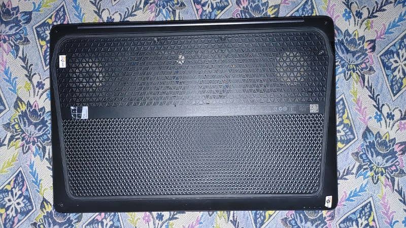hp zbook studio g3 touch screen 16/256 4gb gpu 2