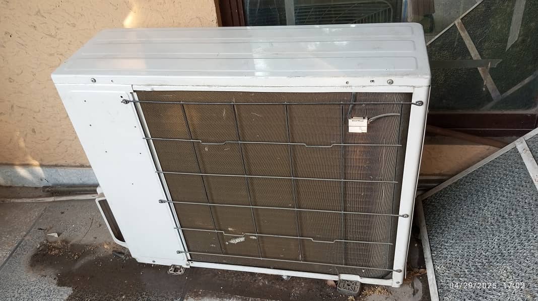 HAIER 1.5 Ton AC Split, DC Invertor, Very Good Condition @ 110,000/- 4