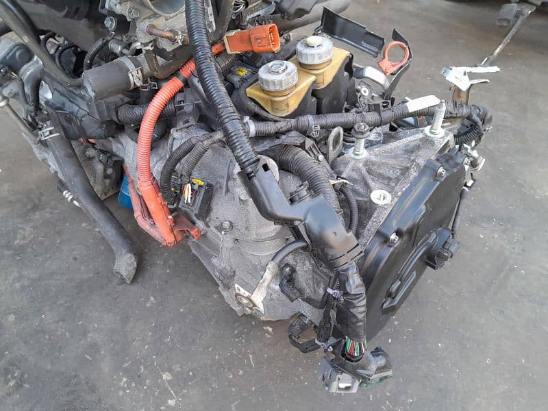 Honda Vezel complete engine with transmission set available. 0