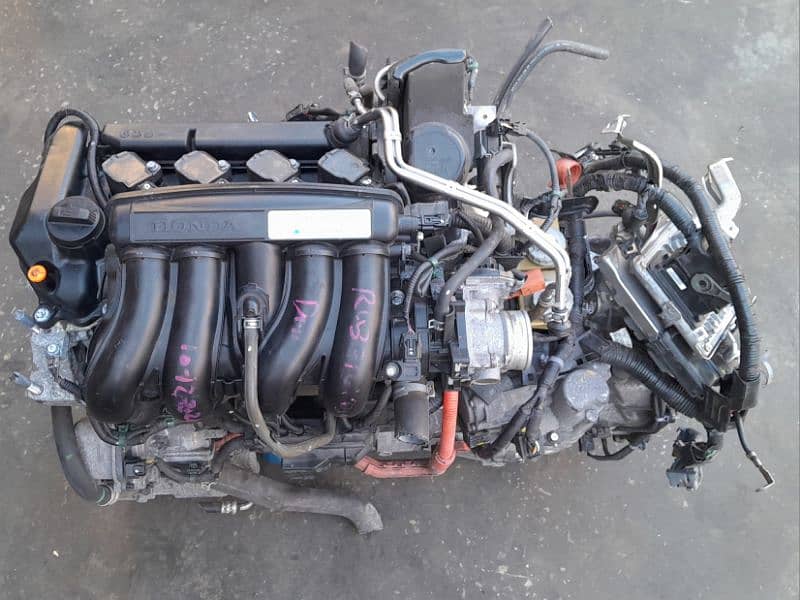 Honda Vezel complete engine with transmission set available. 3