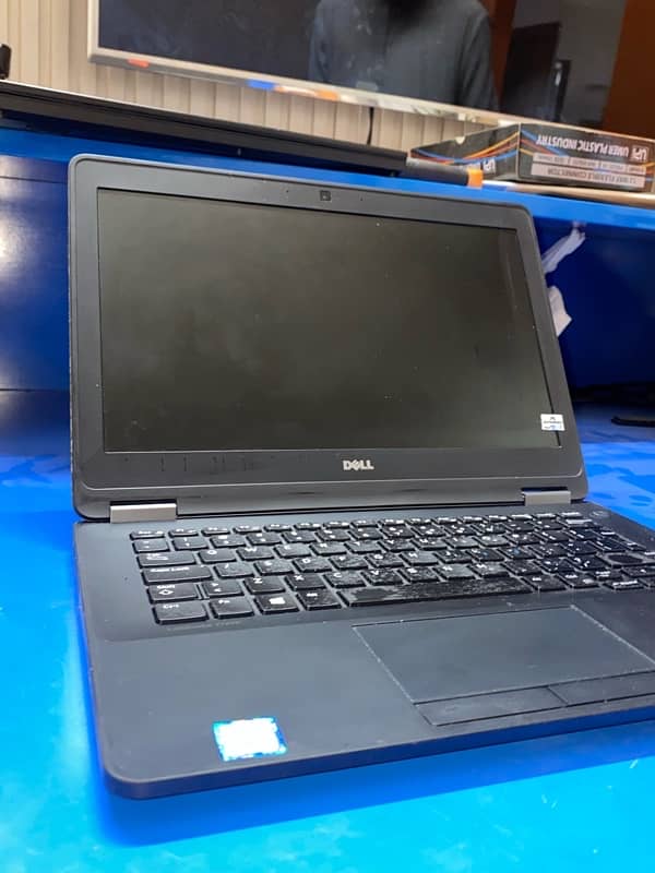 DELL E7270 2