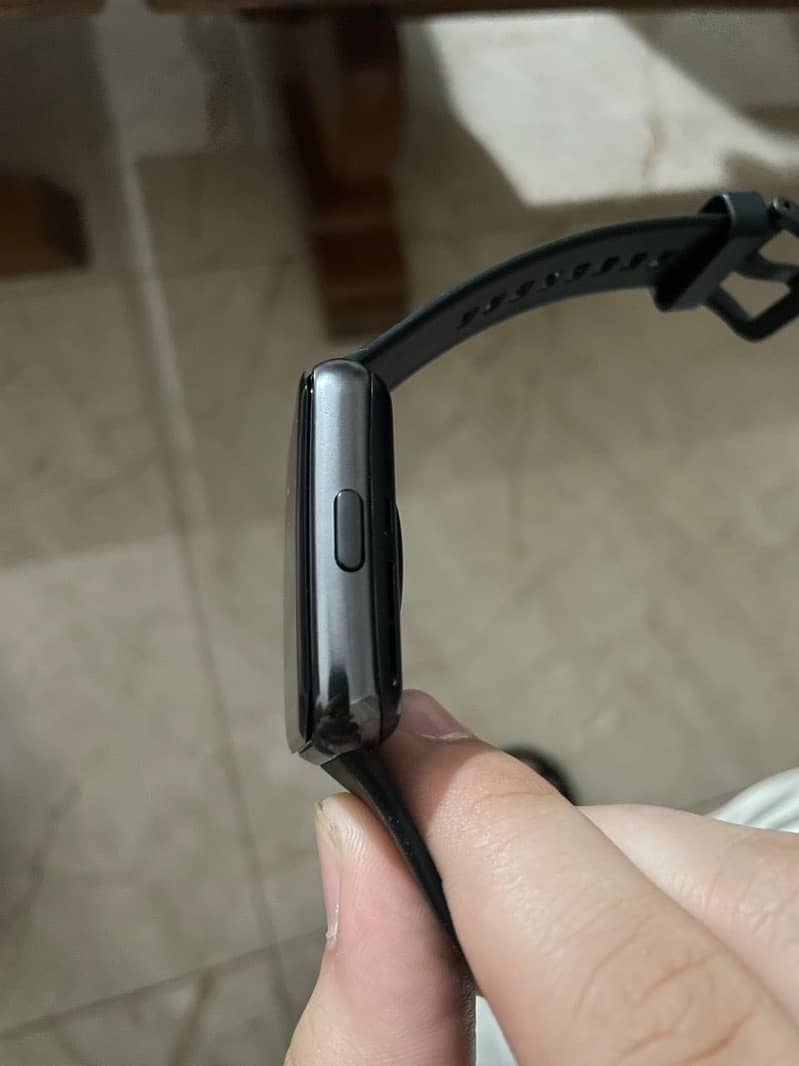 Huawei fit 2 smart watch + fitnesss 2