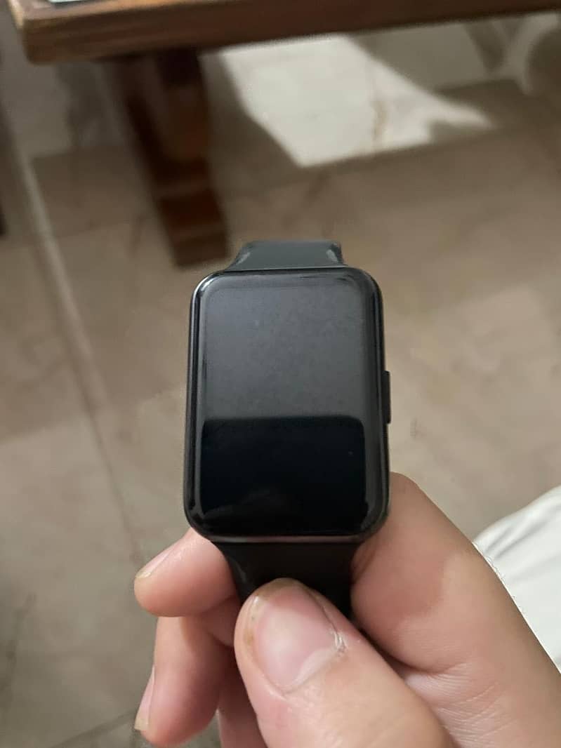 Huawei fit 2 smart watch + fitnesss 3