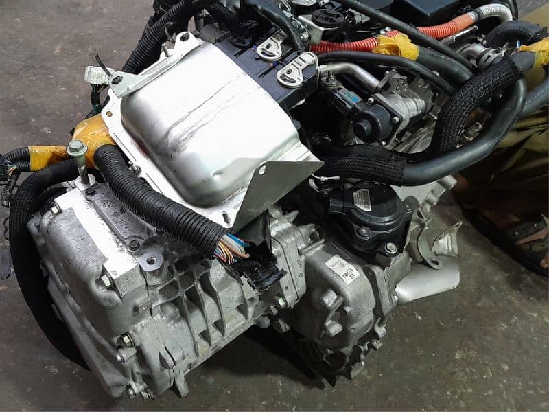 Nissan Note e-power complete engine with transmission. 3