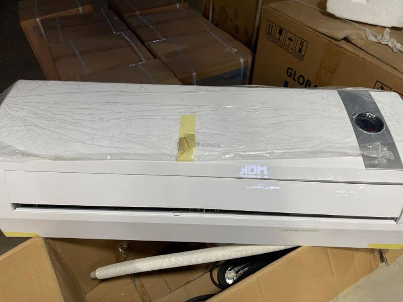 Brand new Gree lomo 8 non Inverter ac for sale 2