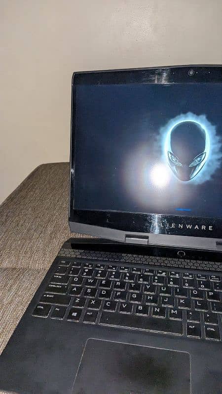 Alienware 17 R5 –  32GB RAM + GTX 1070 Max-Q design 8GB 0