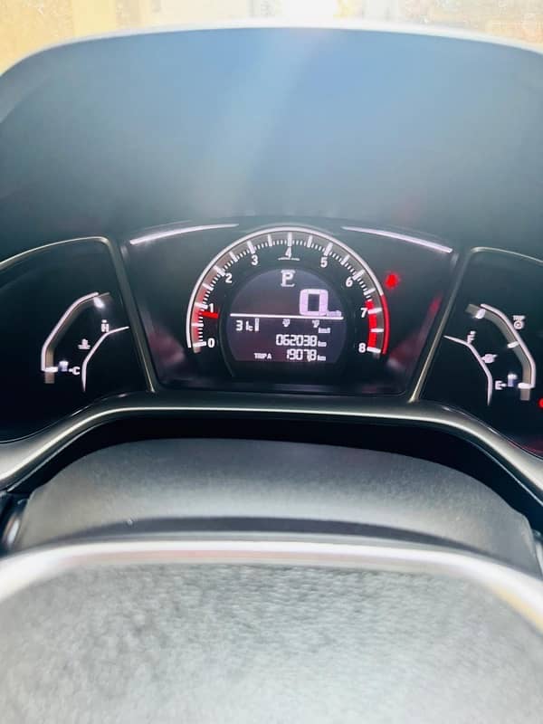 Honda Civic Oriel 2017 9