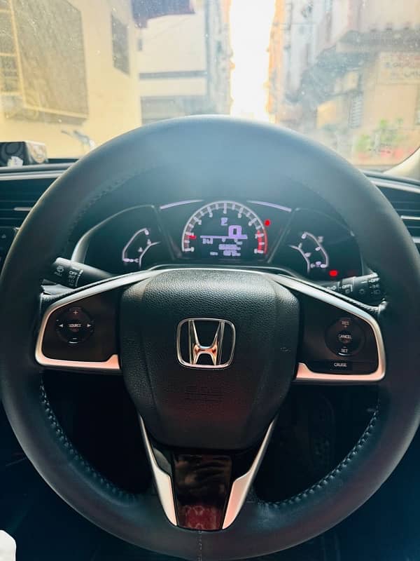 Honda Civic Oriel 2017 10