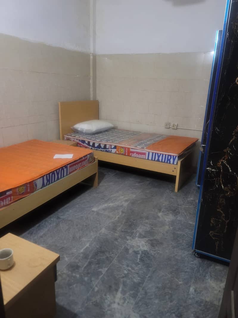 Boys Hostel Lahore -Solar Electricity, Single Bed, Gated Parking, Wifi 6