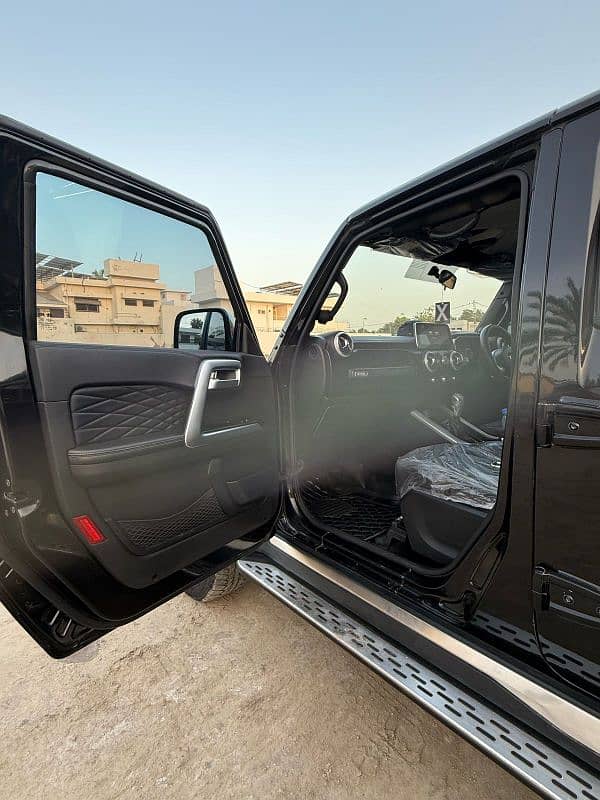 BAIC BJ40 Plus 2022 6