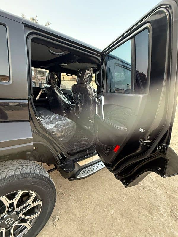 BAIC BJ40 Plus 2022 12