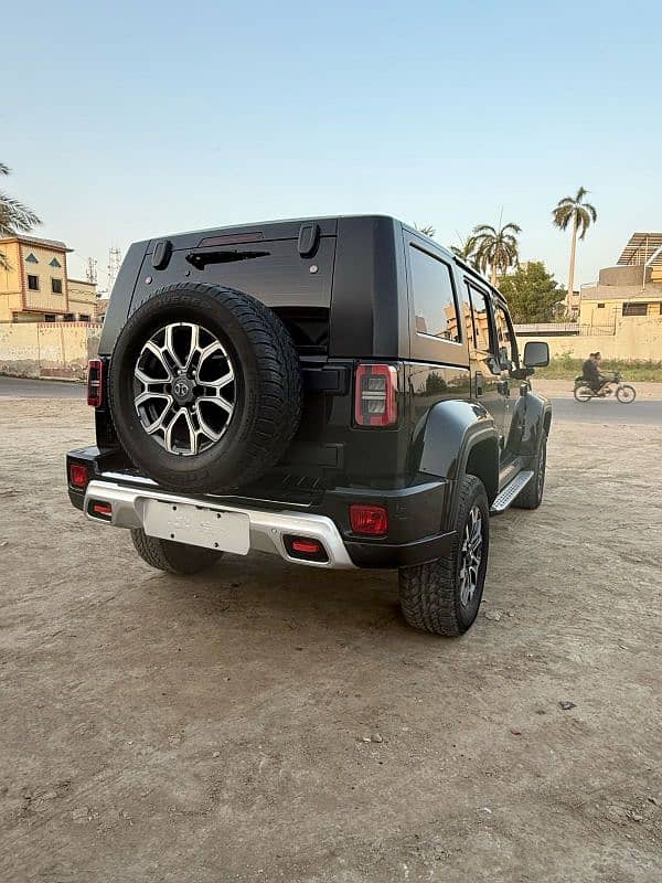BAIC BJ40 Plus 2022 18