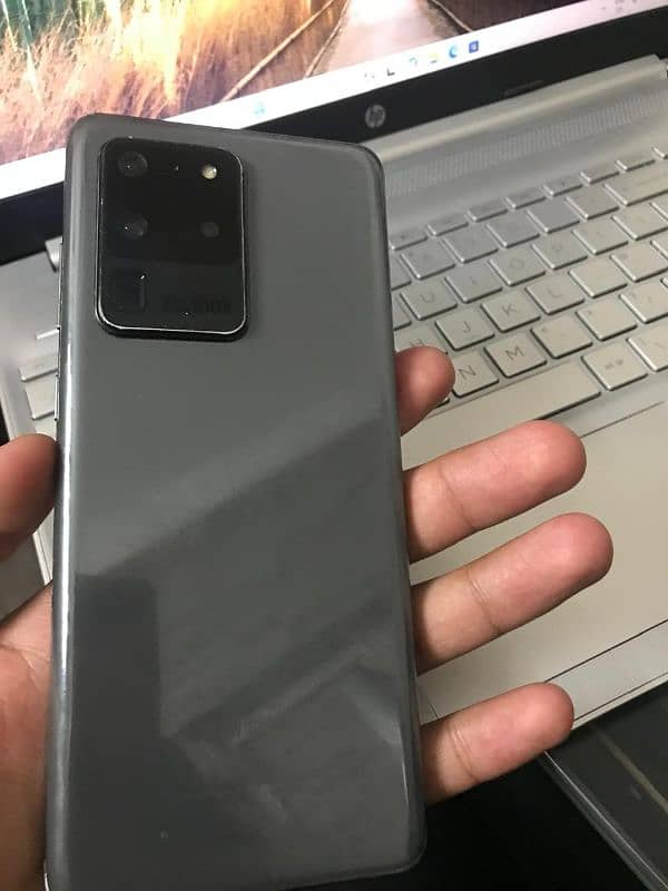 Samsung Galaxy S20 Ultra 9.5/10 0