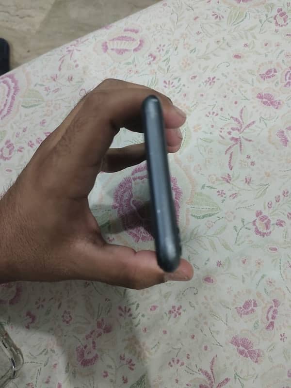 i phone 11 factory unlock exchange with 11 pro or 12 1