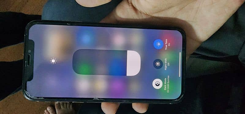 selling iphone xs gold colour PTA approved 2