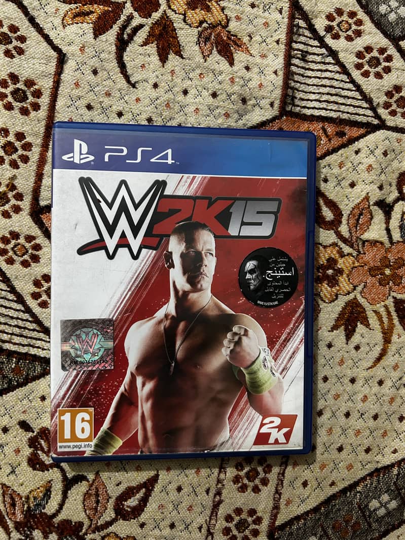 4 ( Ps4 games ) Gta 5, Last of Us remastered,GOW3, Ww2k15 4