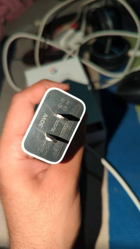 Google Pixel 6 Pro (Sim Lock) 12