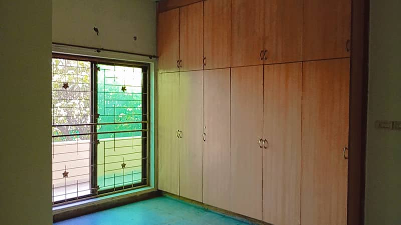 10 Marla Stylish Younas Design House for Rent 4 Bed, Near Market Sector A 6