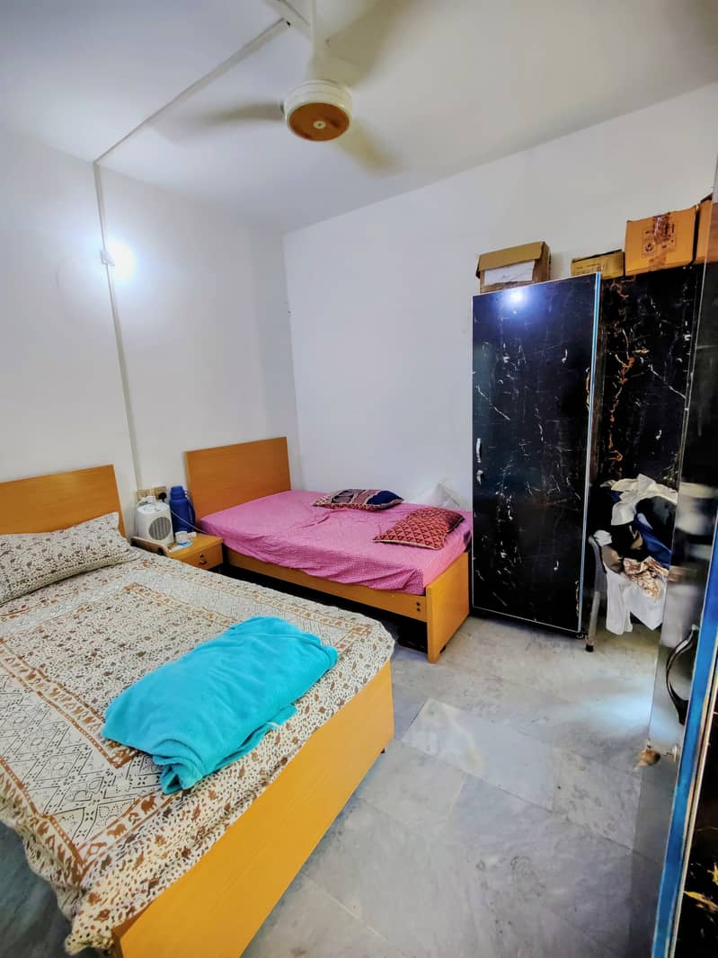 Boys Hostel Lahore -Solar Electricity, Single Bed, Gated Parking, Wifi 0